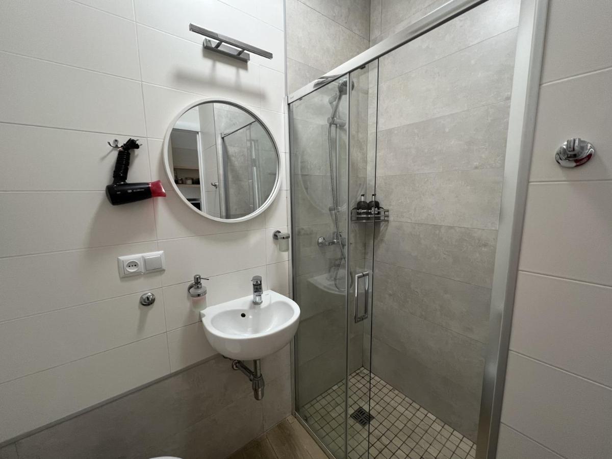 Siesta Apartment On Stefanyka Lviv Eksteriør bilde